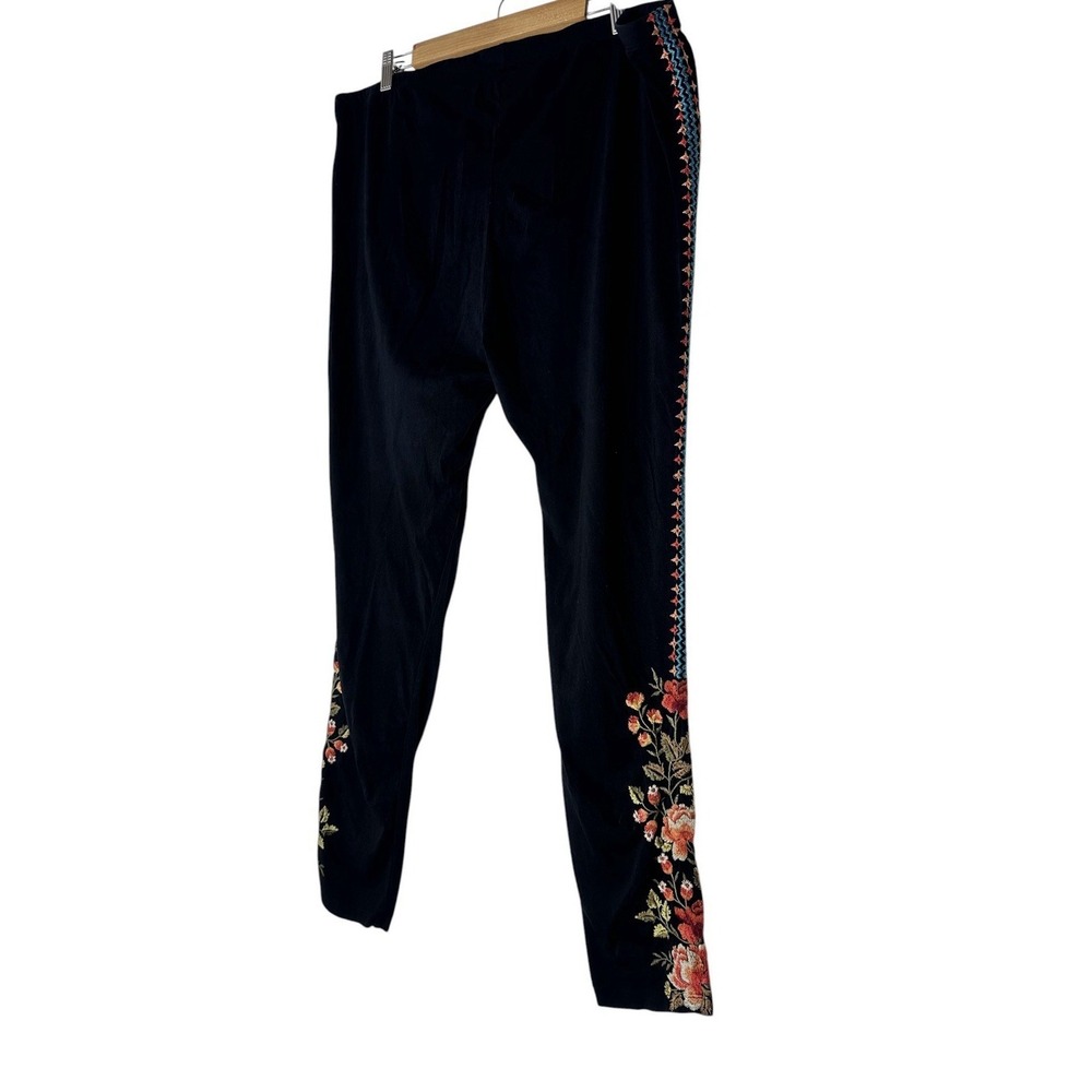 Johnny Was Leggings Women's 2XL Embroidered Floral Black Stretch "Hole" Stain - Picture 4 of 8